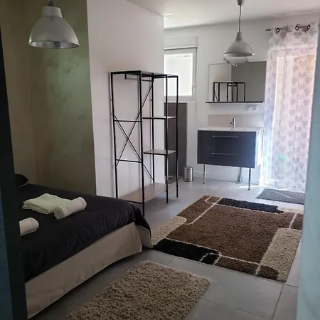 Maisonnette Au Coeur Du Circuit Des 24h Du Mans 아파트 *