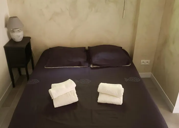 Maisonnette Au Coeur Du Circuit Des 24h Du Mans Mulsanne